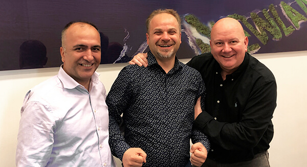 Soldan sağa: Yavuz Şahin (Bölge Müdürü Türkiye & İran), Oğuz Gücarslan (Türkiye Bölge Satış Müdürü), Peter Sliedrecht (CEO Newland EMEA).